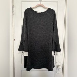 Carole Christian Collection Gray & White Bell Sleeve Dress XL